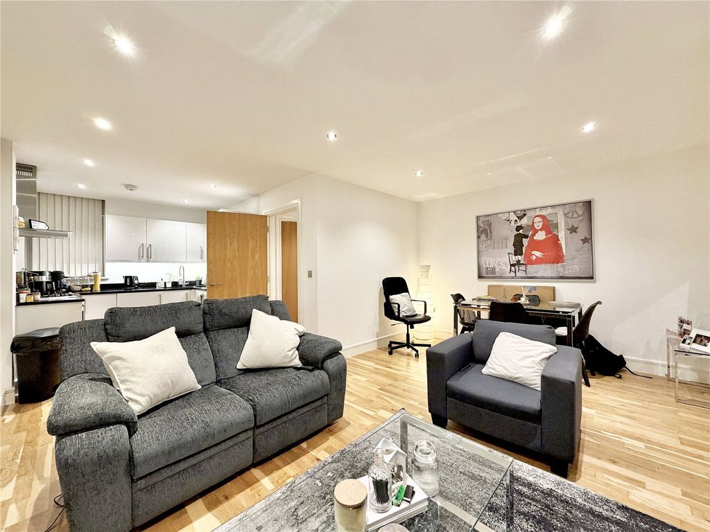 Property photo 3 of 9 Picture No. 23