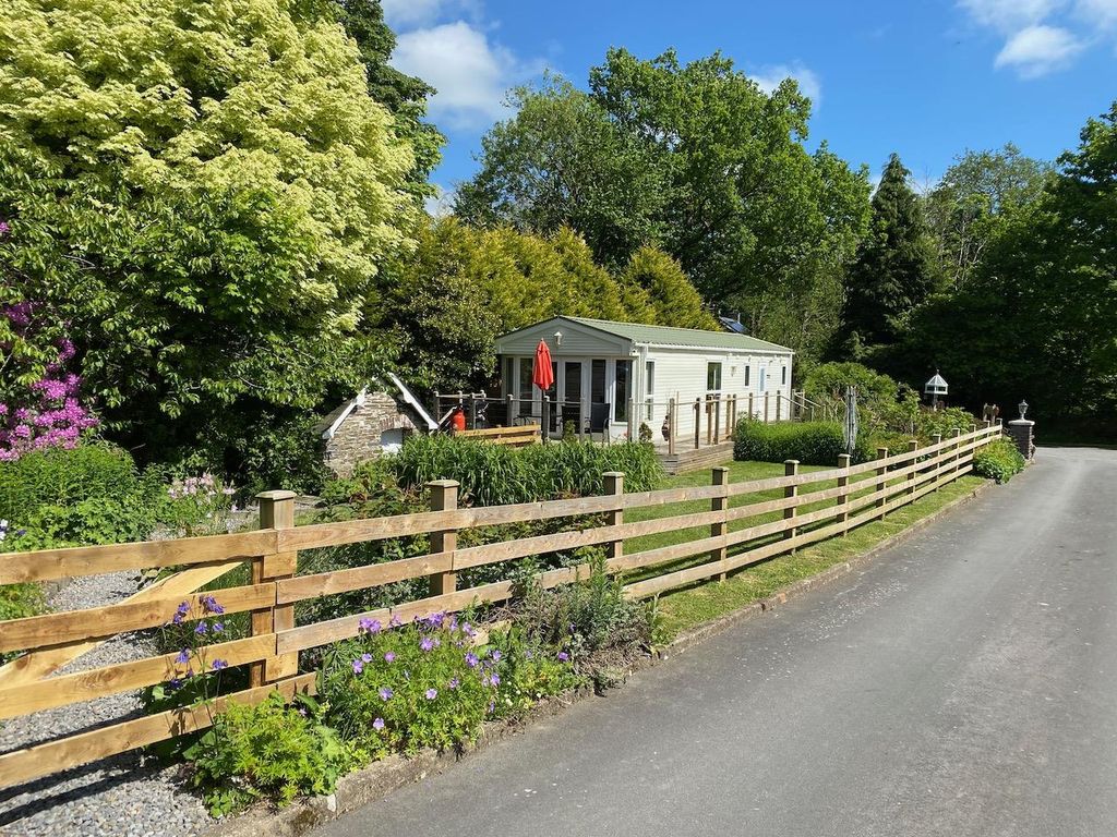 Property photo 2 of 62 Pontfaen Fach: