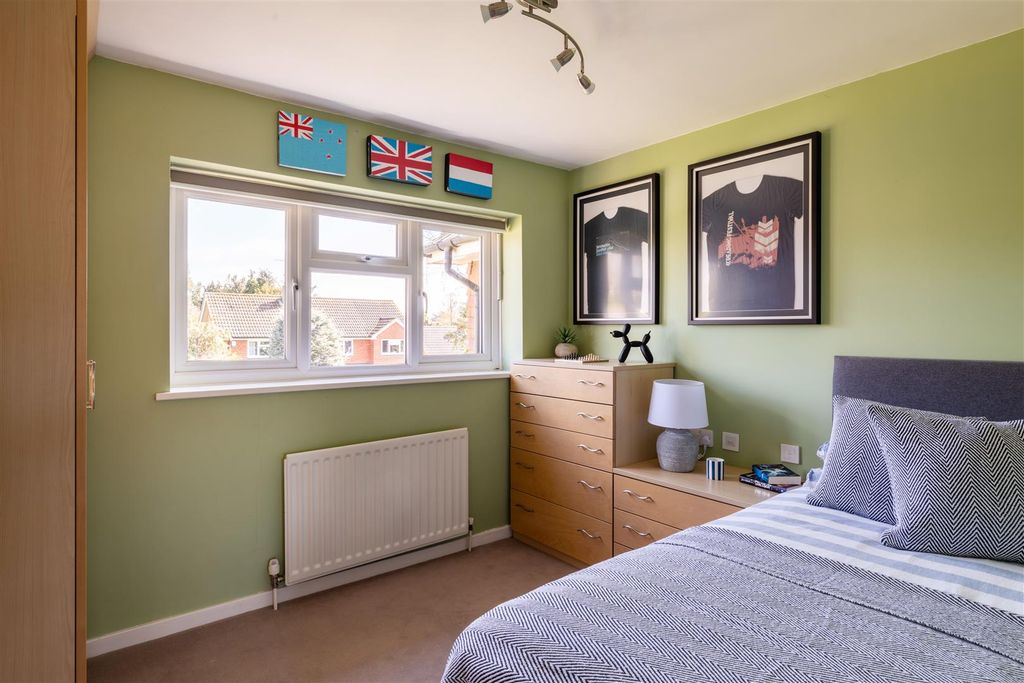 Additional image 34 of 4 bed detached house for saleBeaufort Close, Reigate RH2