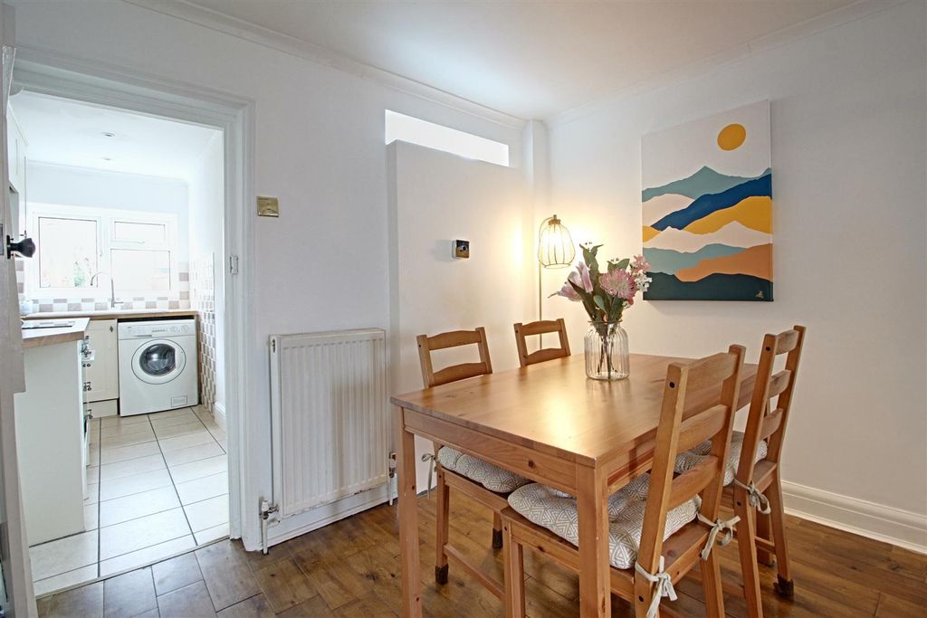 Property photo 3 of 17 Img_2883-Img_2885.Jpg