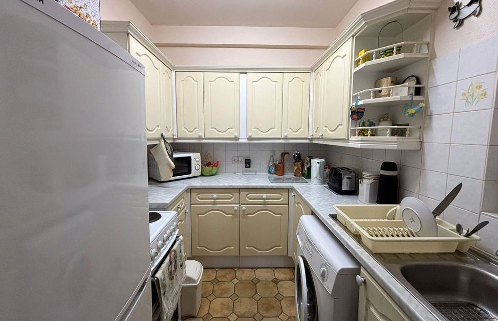 Property photo 3 of 6 Picture No. 04