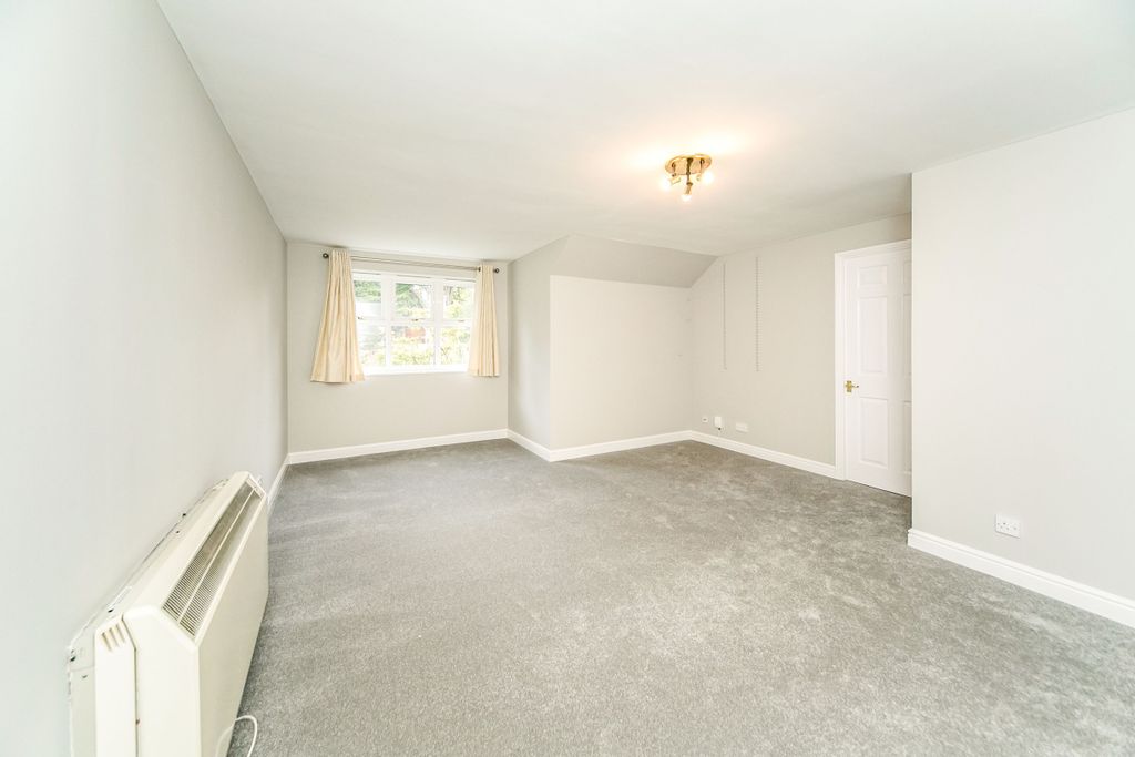 Property photo 2 of 8 364838d9-7Aeb-4Da4-9