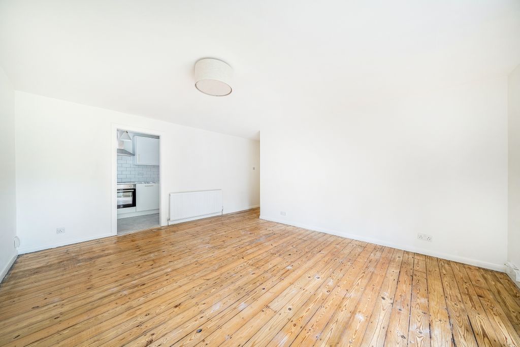 Property photo 2 of 7 Reception