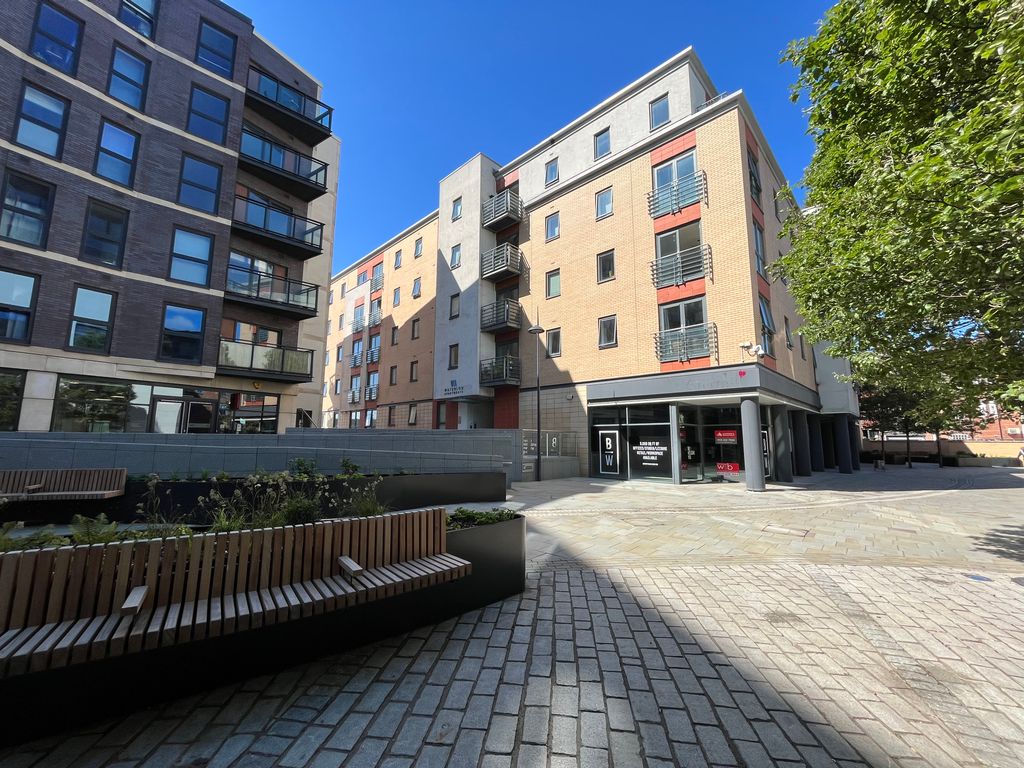 Property photo 2 of 8