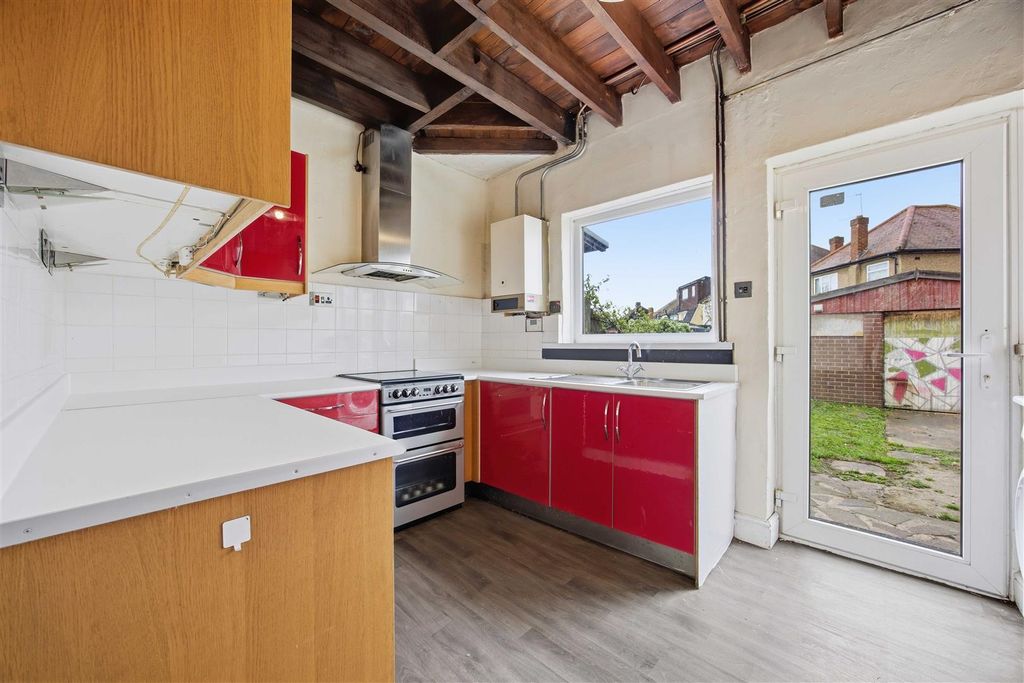 Property photo 3 of 14