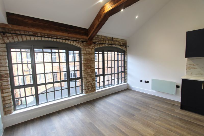 Property photo 1 of 11 Photo 13