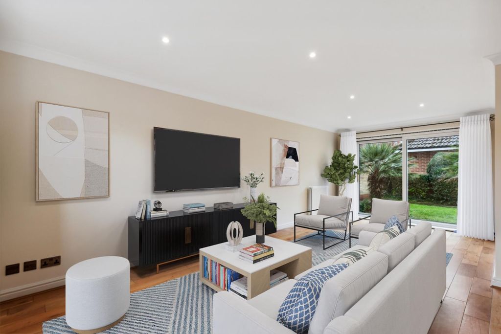 Property photo 1 of 10 Reception Room