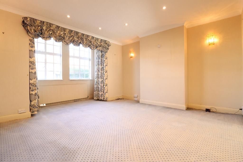 Property photo 3 of 19 Photo 3