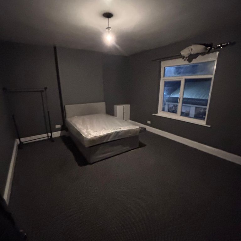 Property photo 1 of 3