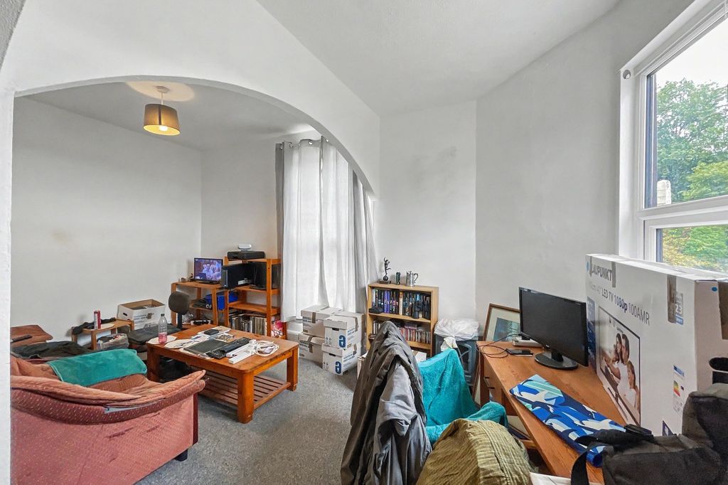 Property photo 3 of 25