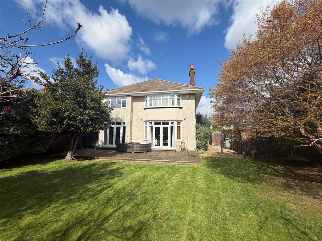 Property photo 1 of 20