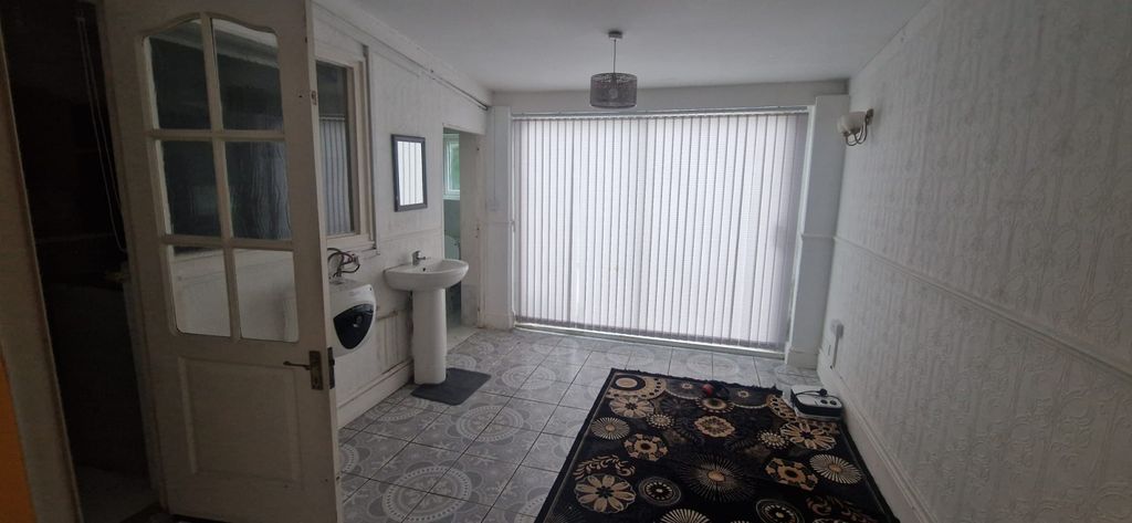 Property photo 2 of 4 Gallery