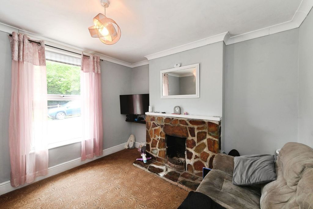 Property photo 2 of 18