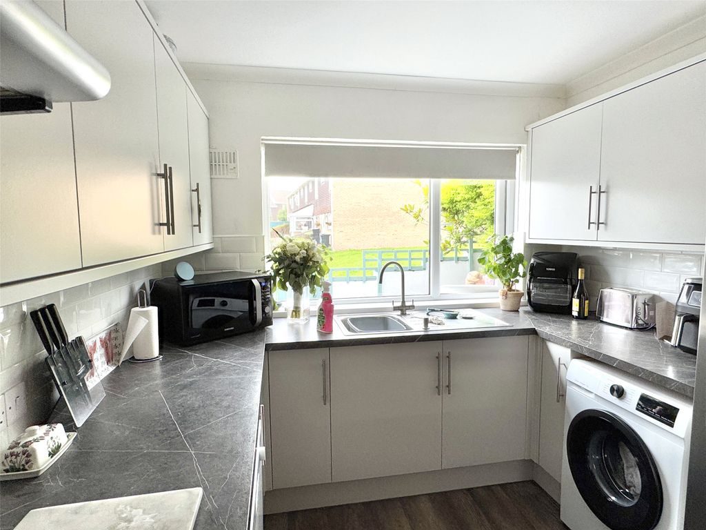 Property photo 3 of 13 3 - Picture No. 11