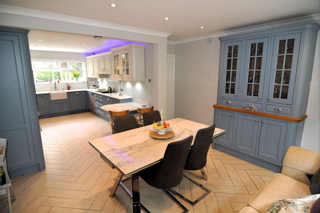 Property photo 2 of 22 Kitchen/Dining