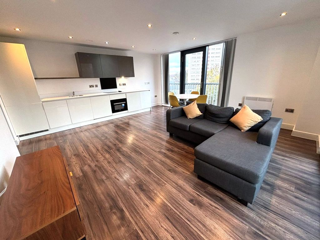 Property photo 2 of 12 Picture No. 15