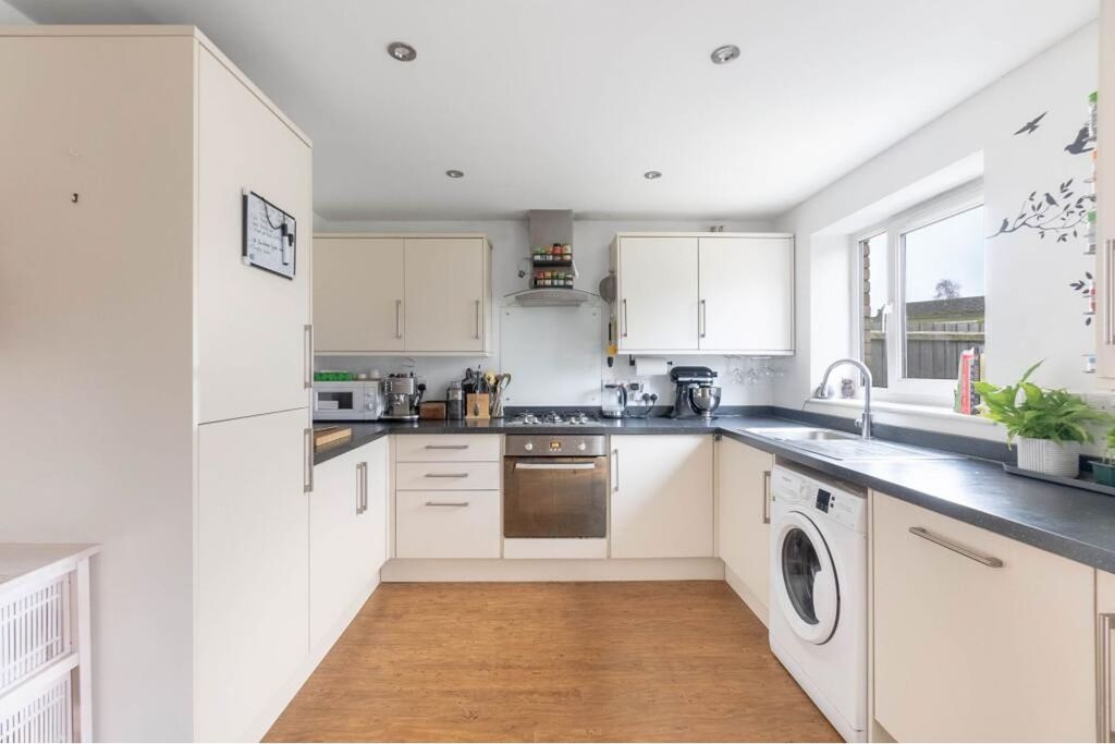 Property photo 2 of 13