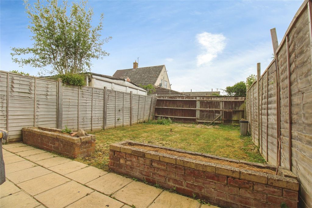 Property photo 2 of 12 Picture No. 11