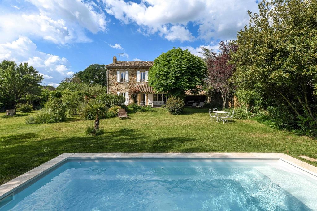 Property photo 1 of 33