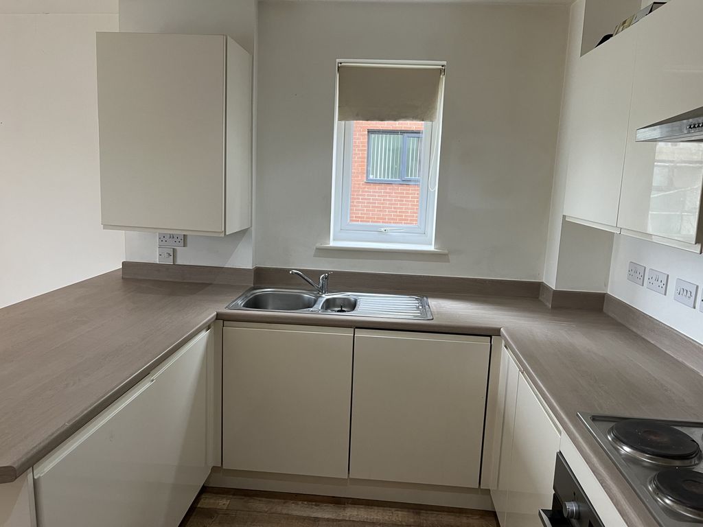 Property photo 3 of 11 Kitchen Pic 2