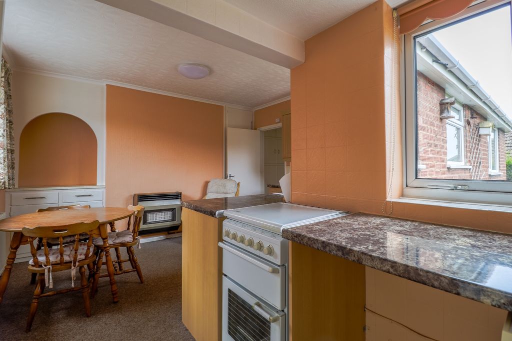 Property photo 3 of 11 Kitchen-1