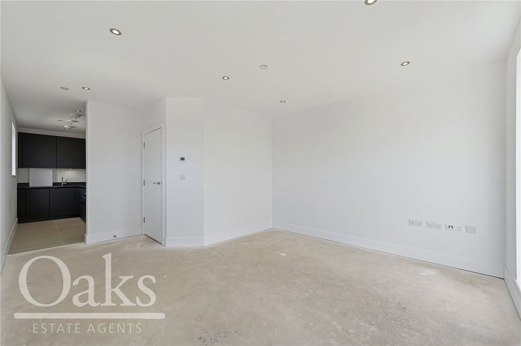 Property photo 2 of 9 Picture No. 17