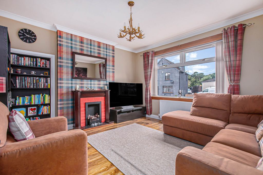 Property photo 3 of 35