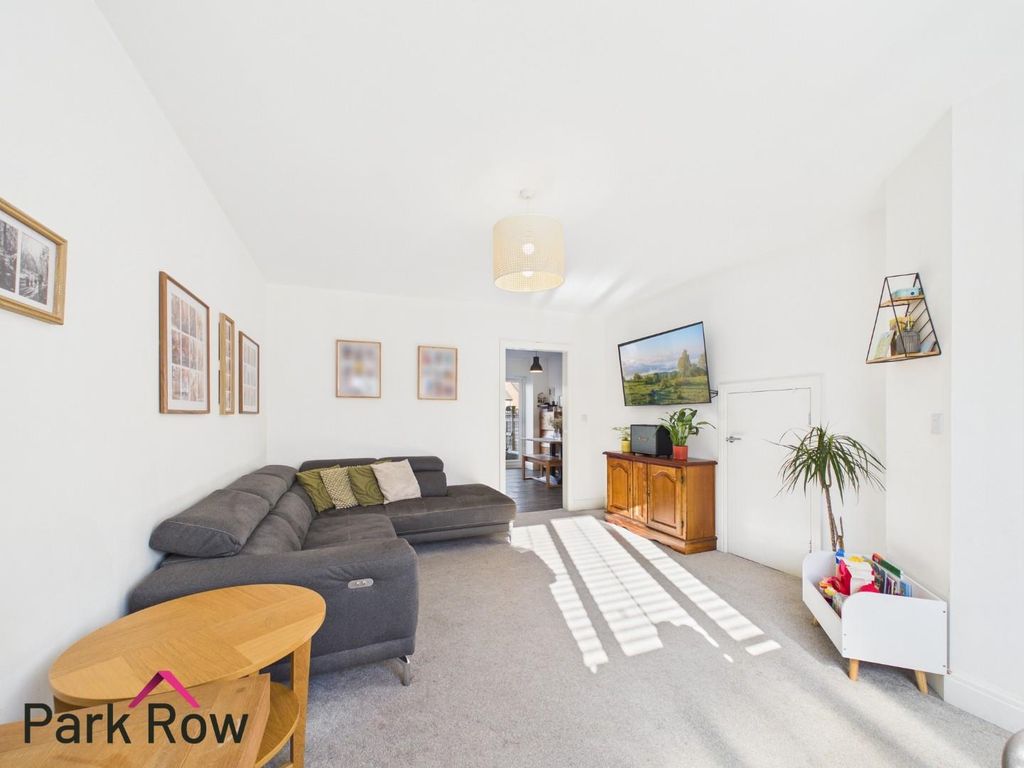 Property photo 3 of 24