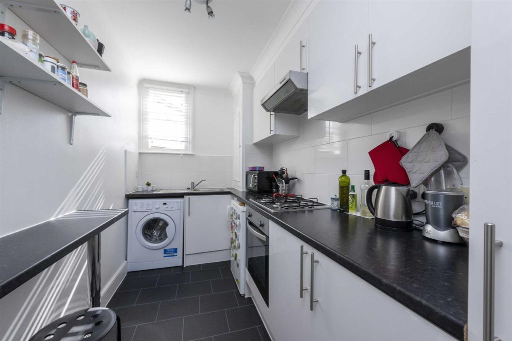 Property photo 3 of 8