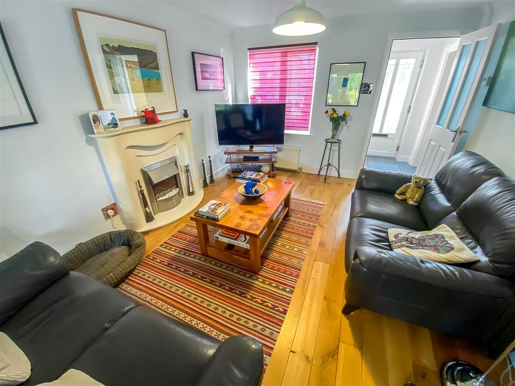 Property photo 3 of 15 Living Room (1).Jpg