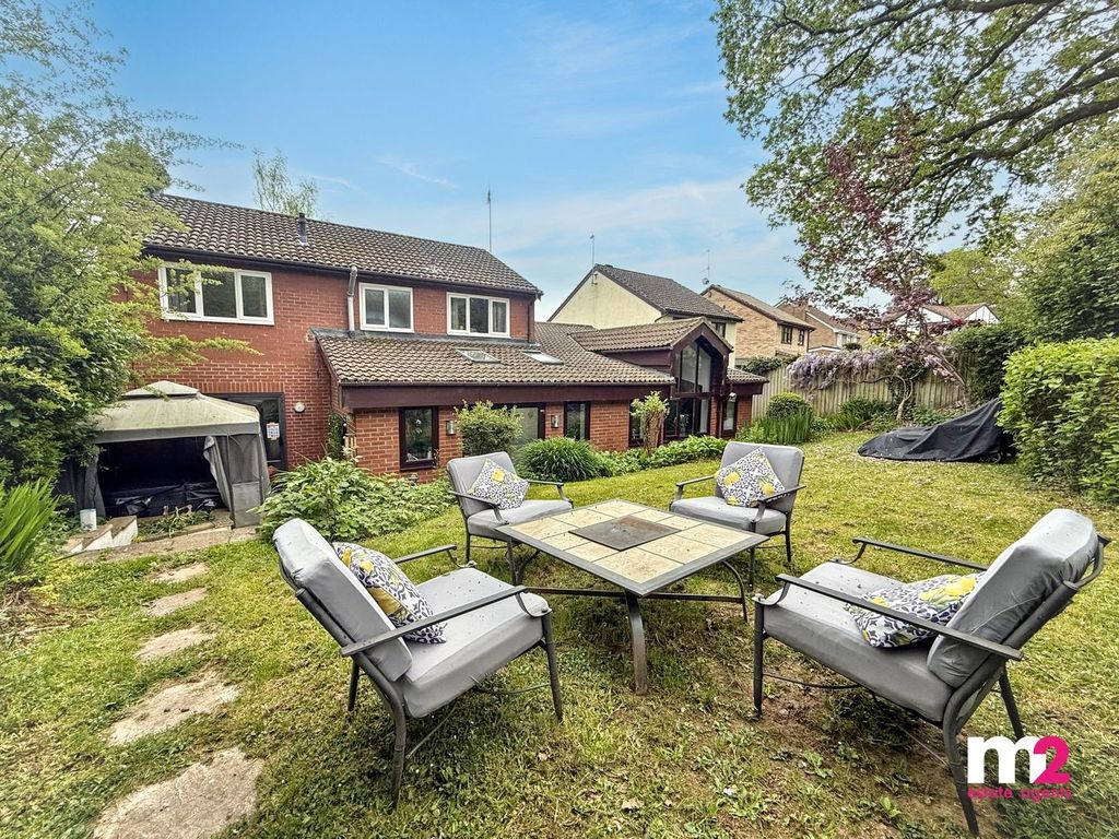 Property photo 2 of 20