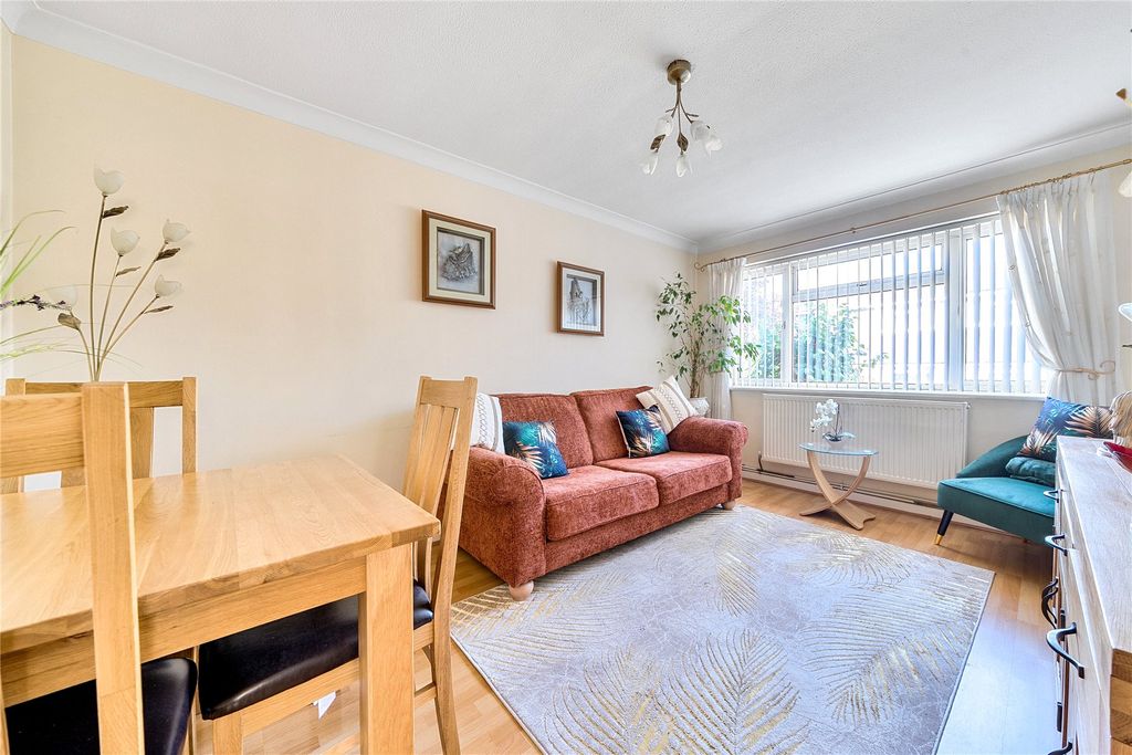 Property photo 3 of 12 Picture No. 02