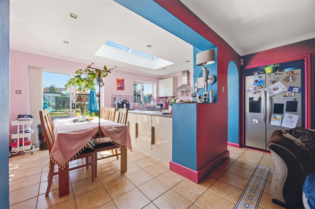 Property photo 3 of 24 Kitchen