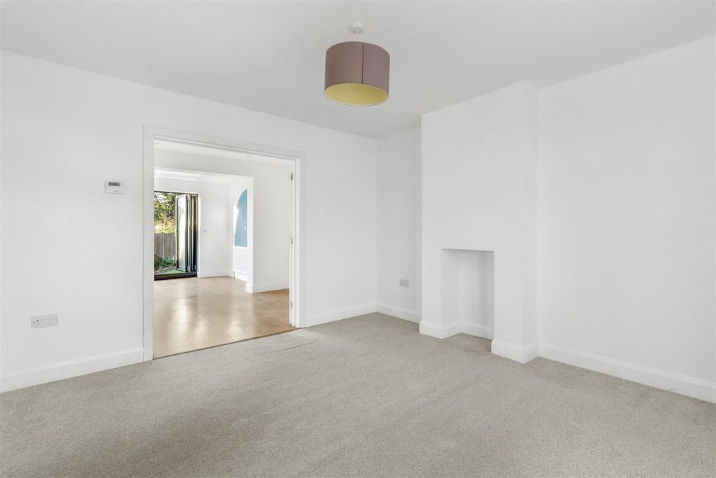 Property photo 2 of 11 Sitting Room