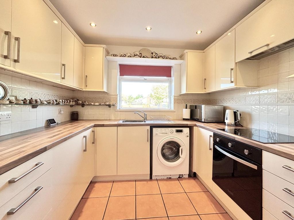 Property photo 2 of 16 Img_8497.Jpg