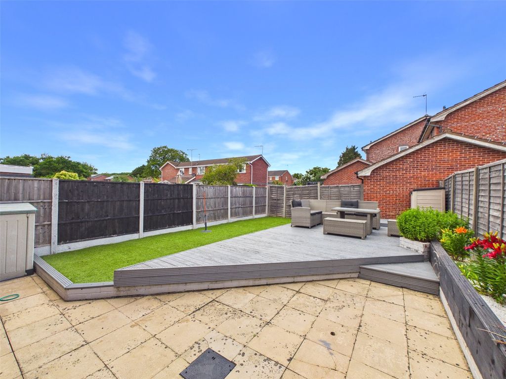 Property photo 3 of 16 Picture No. 24