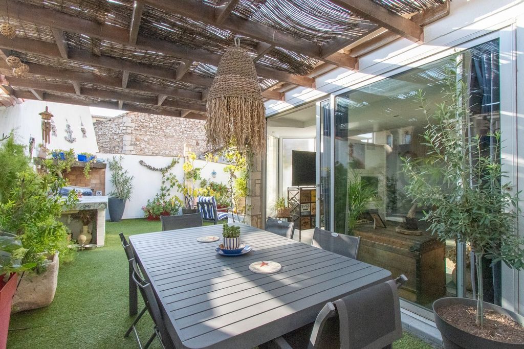 Property photo 1 of 23 Townhouse With Terraces And Garage In The Heart Of Sète