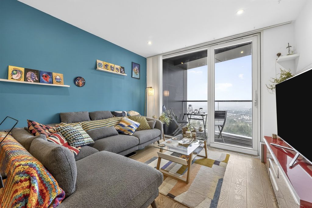 Property photo 2 of 26