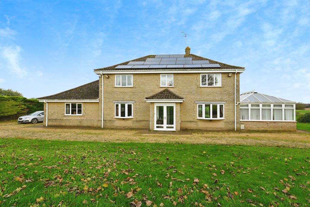 Property photo 1 of 28