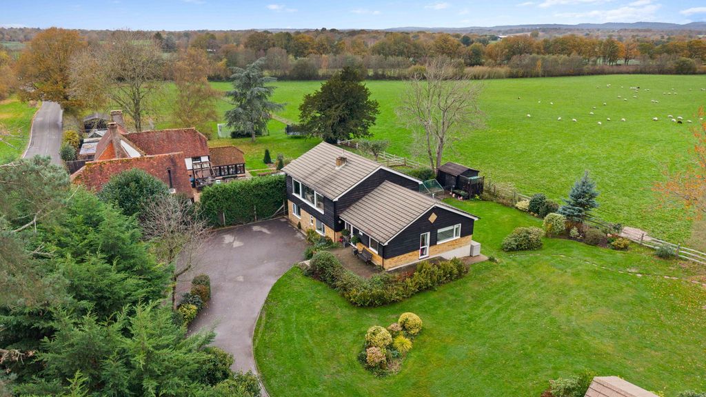 Property photo 2 of 32