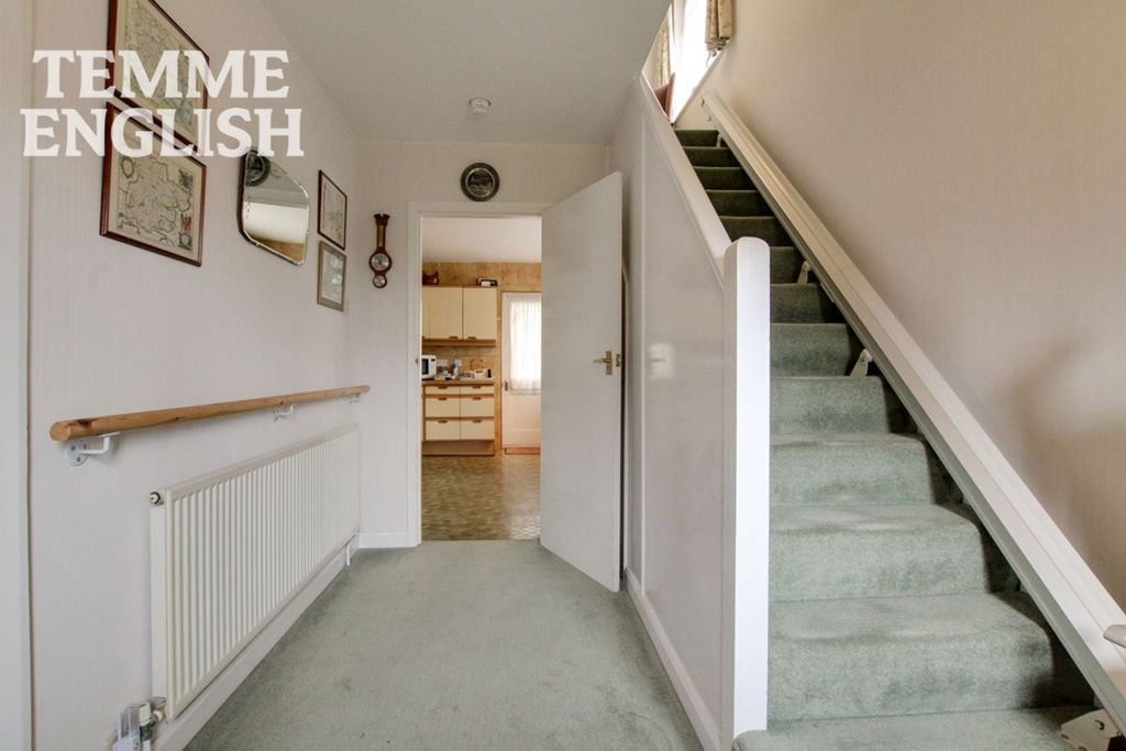 Property photo 3 of 25