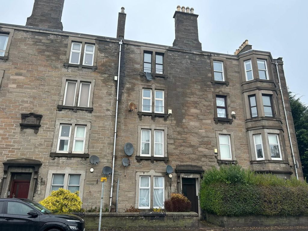 Property photo 1 of 9 45A7F56A-1d55-40F0-9ccc-1B5c4F17Eed4