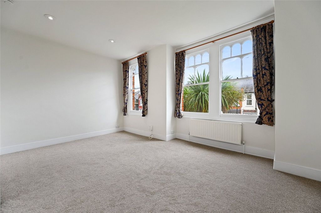 Property photo 3 of 7 Picture No. 17