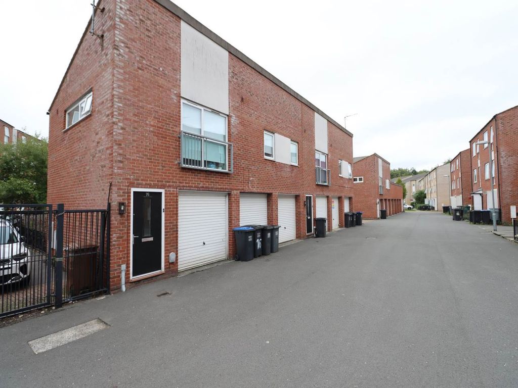 Property photo 1 of 5 293c98c9-F352-41B6-89d9-1Ae1cd98970F