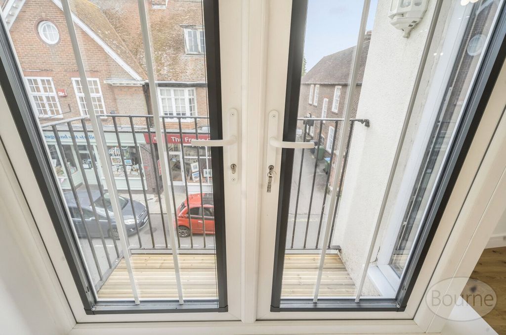 Additional image 11 of 1 bed flat for saleSwan Street, Petersfield, Hampshire GU32