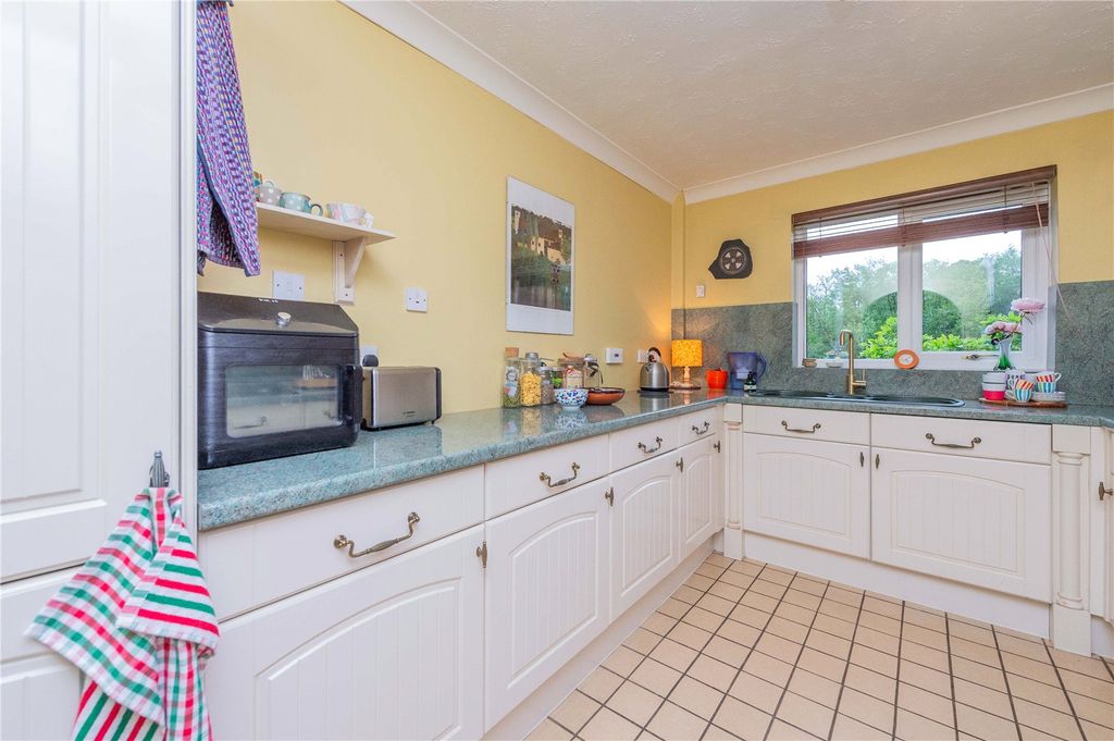 Property photo 3 of 38 Picture No. 25