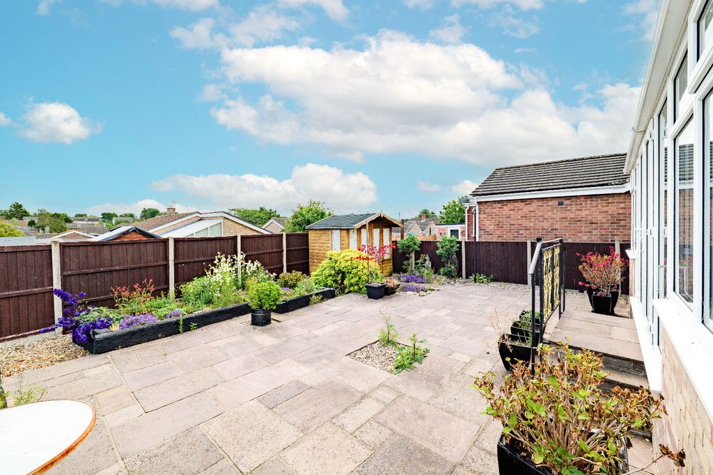 Property photo 2 of 20 4889573