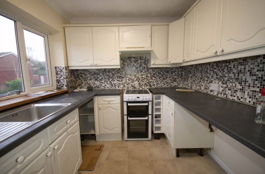 Property photo 2 of 5