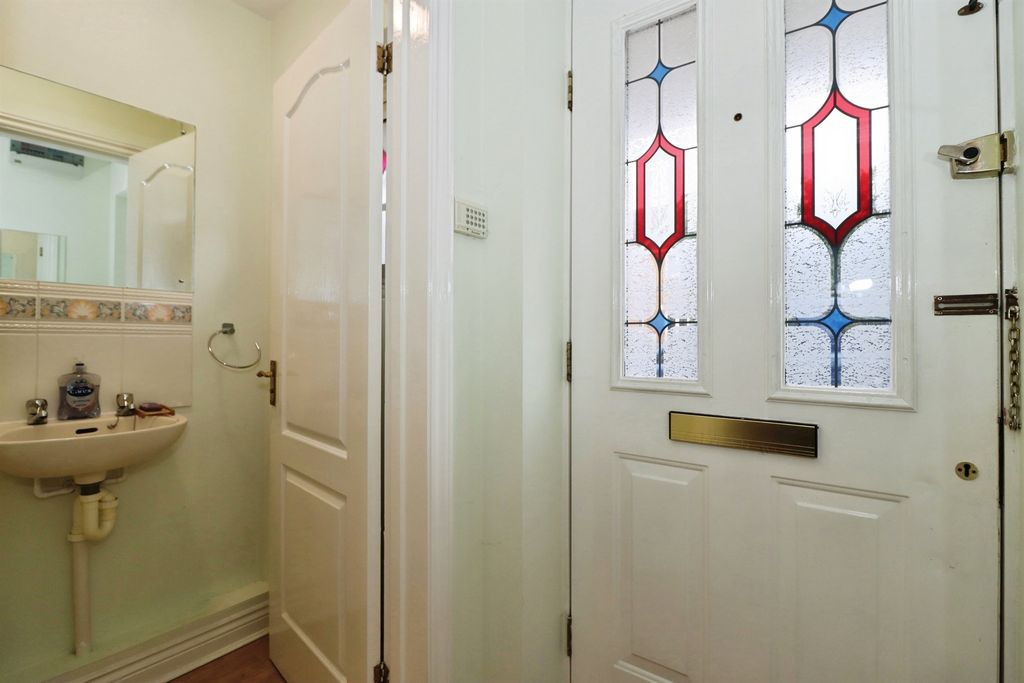 Property photo 2 of 19