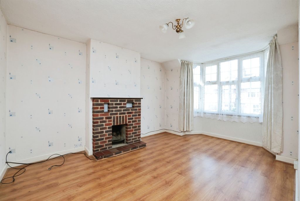 Property photo 3 of 15